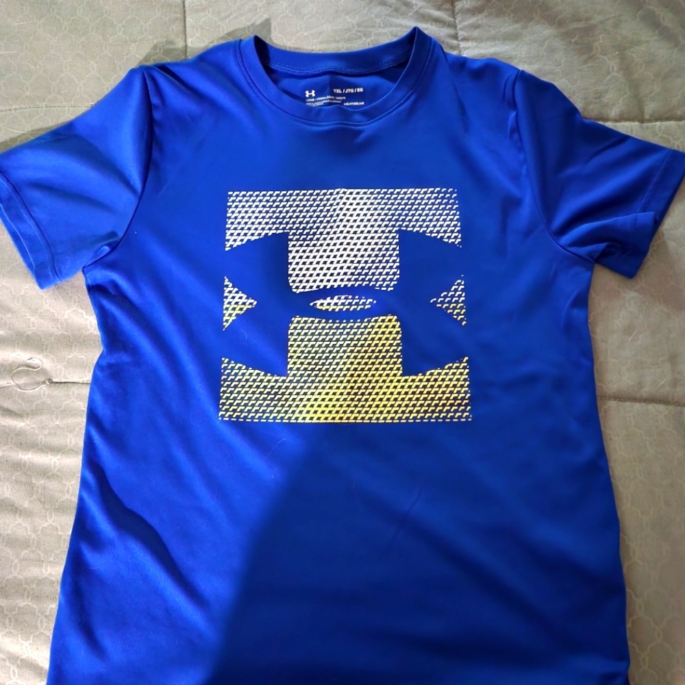Under Armour polyester tee